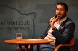 Bericht über die Buchpräsentation und Gespräch mit Opernsänger Clemens Unterreiner “Ein Bariton für alle Fälle”