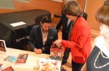 Bericht über die Buchpräsentation und Gespräch mit Opernsänger Clemens Unterreiner “Ein Bariton für alle Fälle”